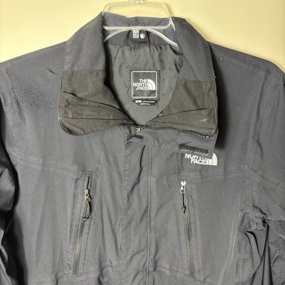 North Face Men's Size Small Black Lightweight Jacket - Flaws